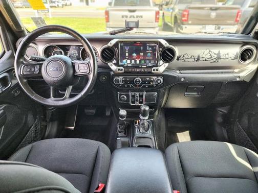 2021 Jeep Gladiator Willys 4x4
