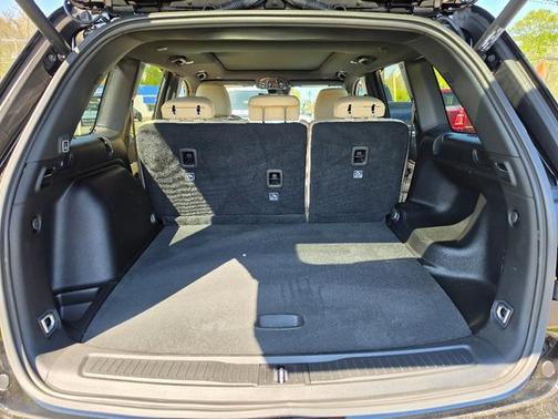 Diamond Black Crystal Pearlcoat 2025 Jeep Grand Cherokee Limited