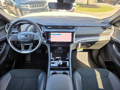 Bright White Clearcoat 2026 Jeep Grand Cherokee L Altitude