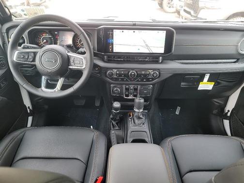 2024 Jeep Wrangler 4-Door Sahara 4x4