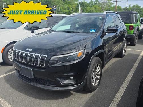 Diamond Black Crystal Pearlcoat 2019 Jeep Cherokee Latitude Plus