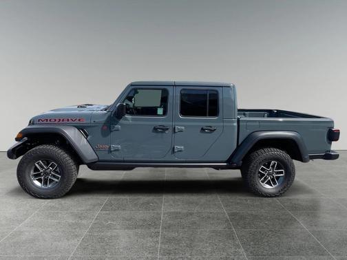 Anvil Clearcoat 2026 Jeep Gladiator Mojave 4x4