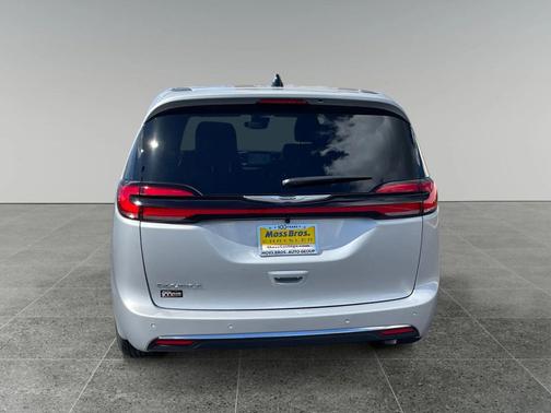 2026 Chrysler Pacifica L