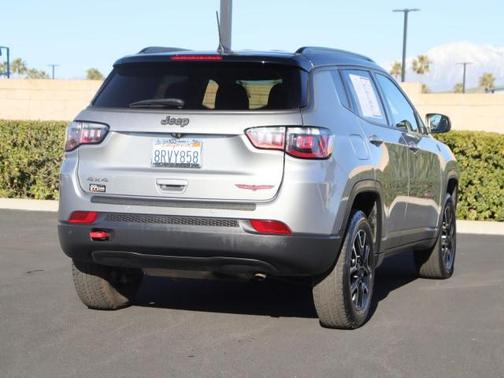 Photo 4 of 9 of 2021 Jeep Compass Trailhawk