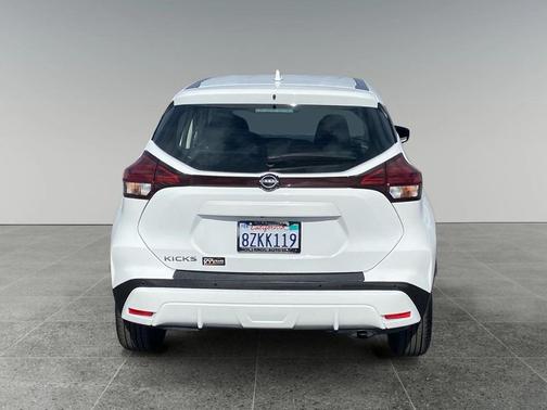 2022 Nissan Kicks S