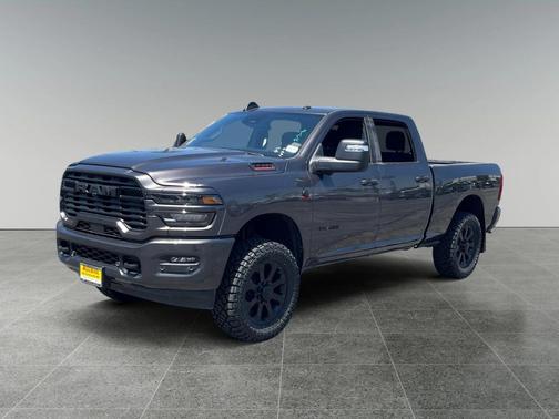 2025 RAM 3500 Big Horn Crew Cab 4x4 6'4' Box