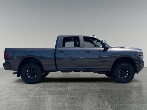2025 RAM 3500 Big Horn Crew Cab 4x4 6'4' Box