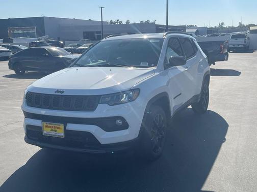 Hydro Blue Pearlcoat 2026 Jeep Compass Latitude