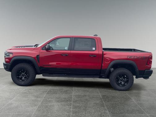 Molten Red Pearlcoat 2026 RAM 1500 RHO Crew Cab 4x4 5'7' Box