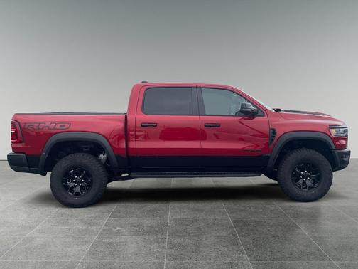 Molten Red Pearlcoat 2026 RAM 1500 RHO Crew Cab 4x4 5'7' Box