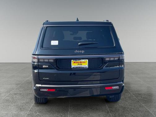 High Gloss Black 2026 Jeep Grand Wagoneer Limited Altitude 4x4