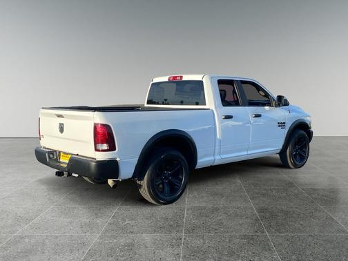 Bright White Clearcoat 2021 RAM 1500 Classic SLT