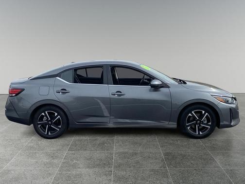 Gun Metallic 2024 Nissan Sentra SV