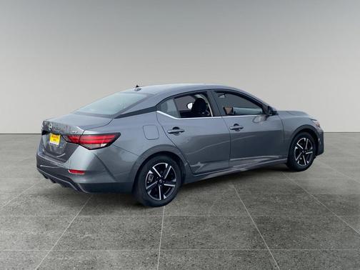 Gun Metallic 2024 Nissan Sentra SV