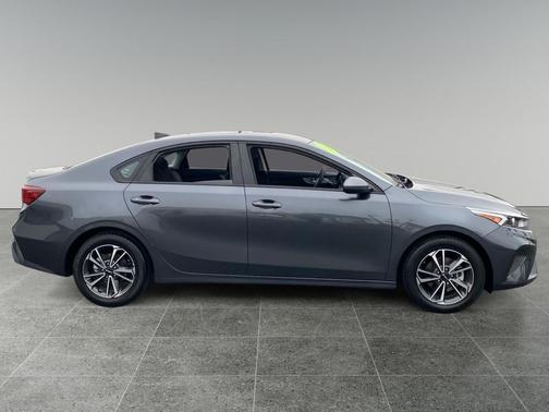 Gravity Gray 2024 Kia Forte LXS