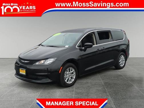 2022 Chrysler Voyager LX