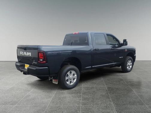 2025 RAM 2500 Big Horn Crew Cab 4x4 6'4' Box