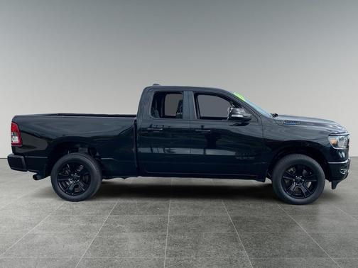 Diamond Black Crystal Pearlcoat 2021 RAM 1500 Big Horn/Lone Star