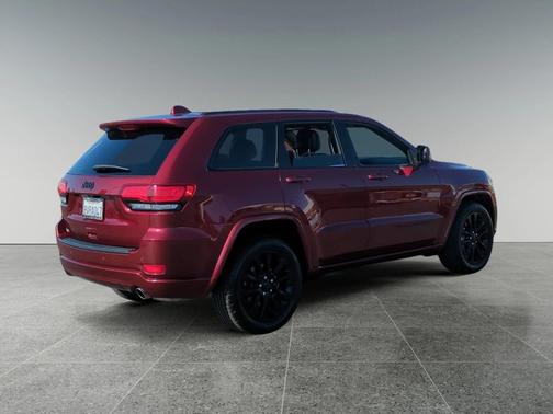 2021 Jeep Grand Cherokee Laredo