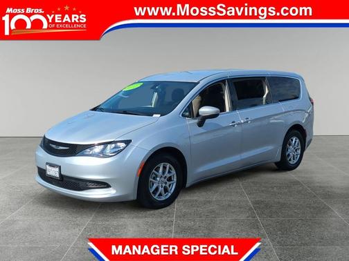 2022 Chrysler Voyager LX