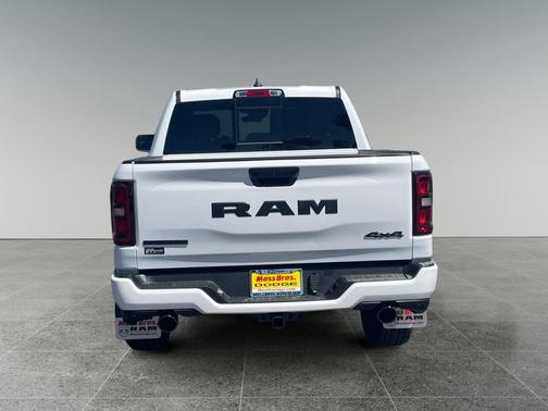 Bright White Clearcoat 2026 RAM 1500 Big Horn/Lone Star
