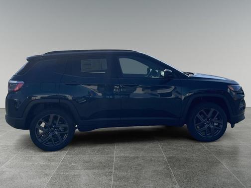 Fathom Blue Pearl Coat 2026 Jeep Compass Limited