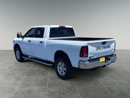 Bright White Clearcoat 2025 RAM 2500 Big Horn Crew Cab 4x4 6'4' Box