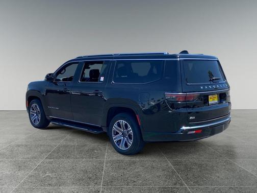 Diamond Black Crystal Pearlcoat 2024 Jeep Wagoneer L Series II 4x4