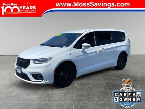 Bright White Clearcoat 2022 Chrysler Pacifica Hybrid Touring L