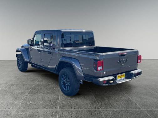 Granite Crystal Metallic Clearcoat 2026 Jeep Gladiator Sport