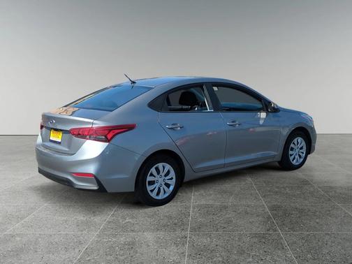 2021 Hyundai Accent SE