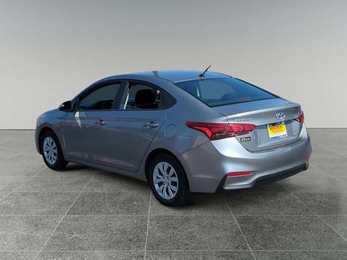 2021 Hyundai Accent SE