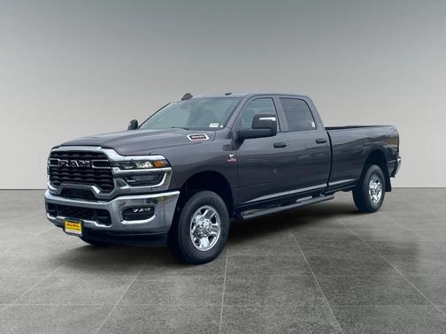 2026 RAM 3500 Tradesman Crew Cab 4x4 8' Box