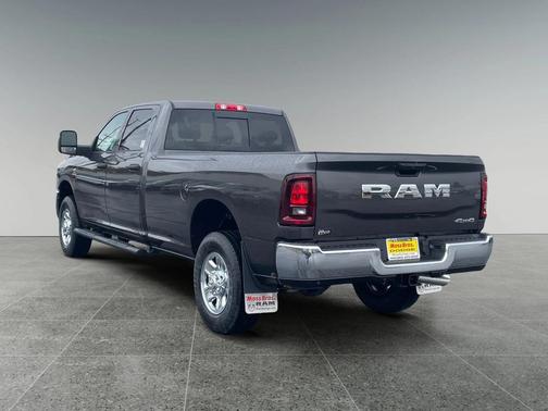 2026 RAM 3500 Tradesman Crew Cab 4x4 8' Box