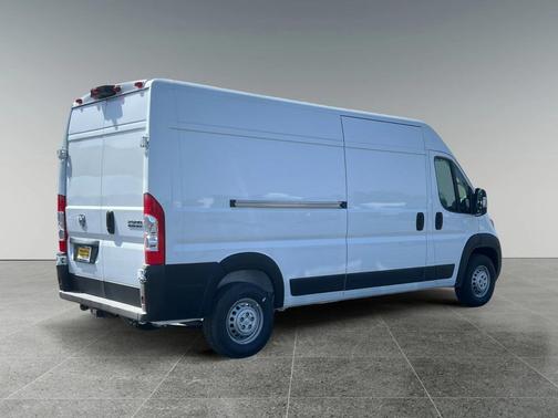 2025 RAM ProMaster 2500 Tradesman
