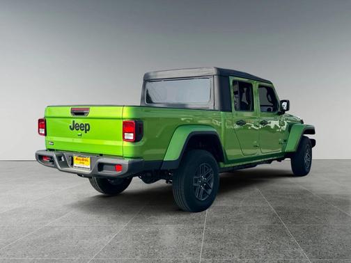2025 Jeep Gladiator Sport S