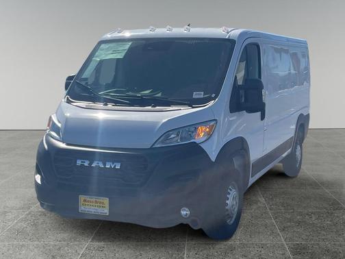 Bright White Clearcoat 2026 RAM ProMaster 1500 Low Roof