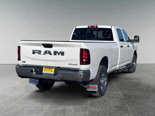 2026 RAM 3500 Tradesman Crew Cab 4x4 8' Box
