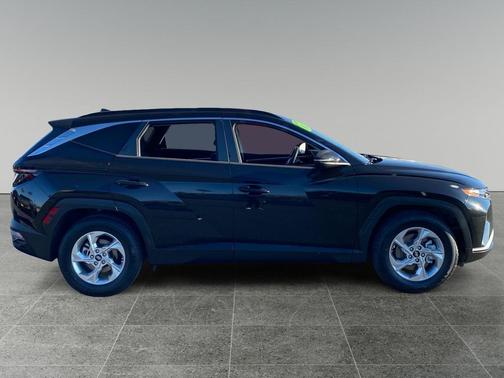 Phantom Black 2022 Hyundai TUCSON SEL