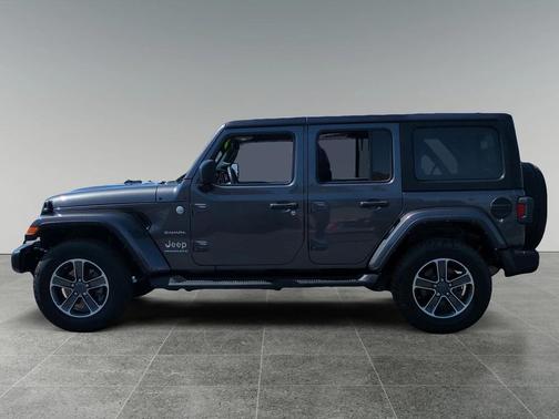 2023 Jeep Wrangler 4-Door Sahara 4x4