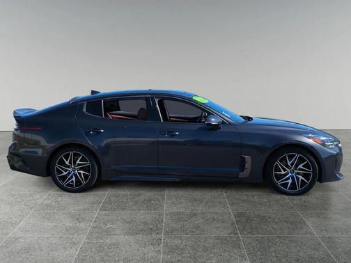 2022 Kia Stinger GT-Line