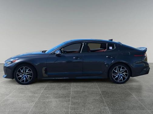 2022 Kia Stinger GT-Line
