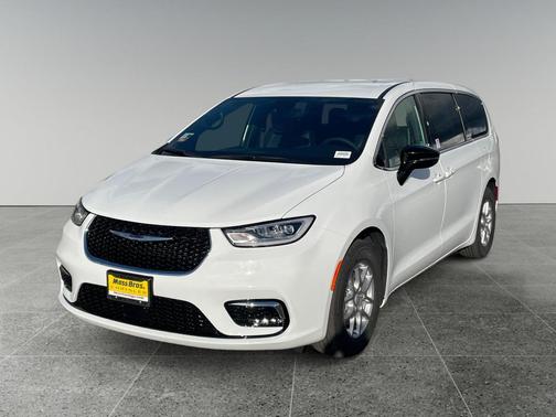 Bright White Clearcoat 2026 Chrysler Pacifica L