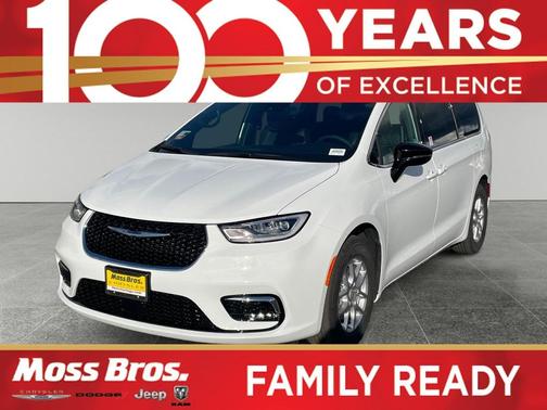 Bright White Clearcoat 2026 Chrysler Pacifica L
