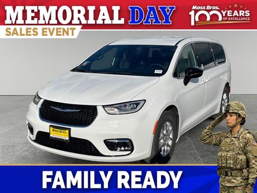 Bright White Clearcoat 2026 Chrysler Pacifica L