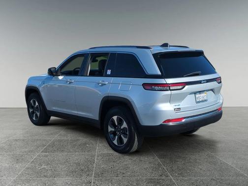 2022 Jeep Grand Cherokee 4xe Base