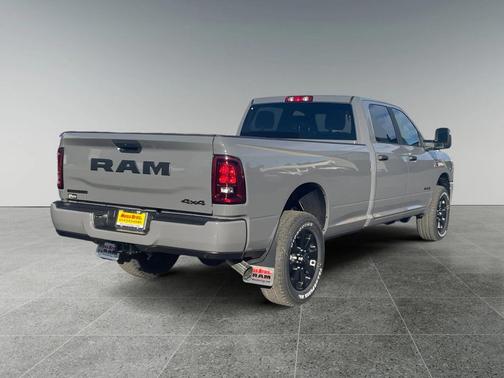2026 RAM 3500 Big Horn Crew Cab 4x4 8' Box