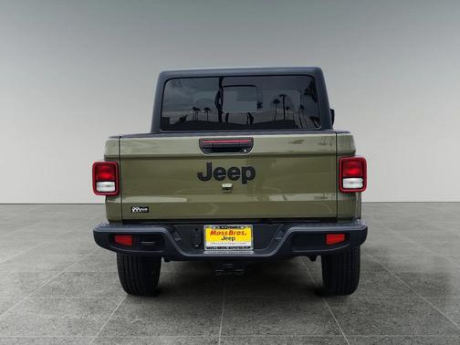 2025 Jeep Gladiator Sport S