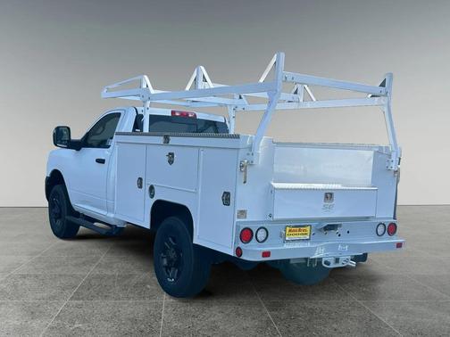 2025 RAM 2500 Tradesman Regular Cab 4x4 8' Box