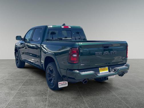 Serrano Green Metallic 2026 RAM 1500 Big Horn/Lone Star